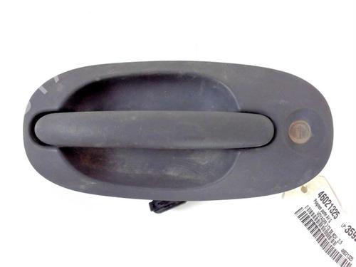 Used Front left exterior door handle CHRYSLER VOYAGER / GRAND VOYAGER III (GS_, NS_) 2.5 TD (116 hp) 20466095