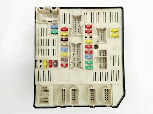 Used Fuse box RENAULT MEGANE III Hatchback (BZ0/1_, B3_) 1.5 dCi (BZ0C) (90 hp) 30308197