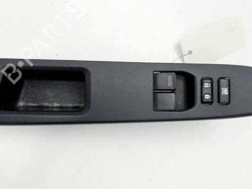 Used Left front window switch TOYOTA YARIS (_P13_) 1.5 Hybrid (NHP130_, NHP130) (101 hp) 25444995