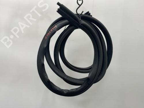 Used Rubber door seal OPEL SINTRA (APV) 2.2 i 16V (OUN16, Y94) (141 hp) 20395798