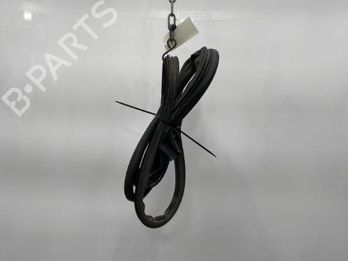 Used Rubber door seal CITROËN BERLINGO / BERLINGO FIRST MPV (MF_, GJK_, GFK_) 2.0 HDI 90 (MFRHY) (90 hp) 21239627