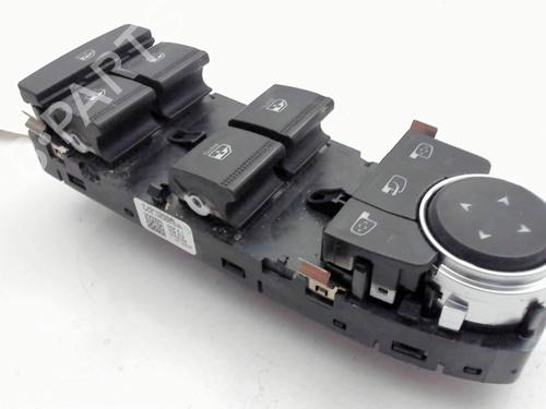 Pulsantiera anteriore sinistra Pulsantiera anteriore sinistra RENAULT CLIO V (B7_) 1.0 TCe 90 (B7MT) (91 hp) 39759960 39759960