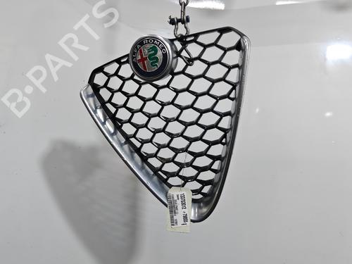 grill-alfa-romeo-giulia-952_-2015-39710367 main image