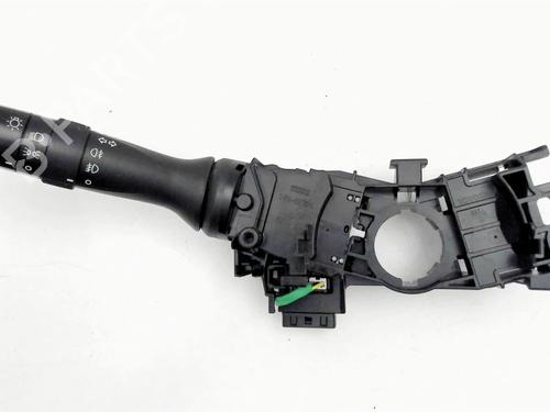 Used Switch TOYOTA YARIS (_P13_) 1.5 Hybrid (NHP130_, NHP130) (101 hp) 25444992