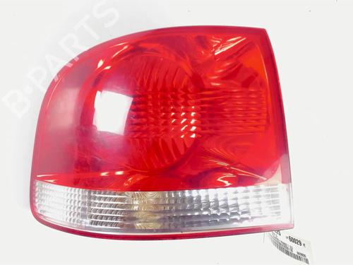 Left taillight VW TOUAREG (7LA, 7L6, 7L7) 2.5 R5 TDI | BP20424225C34 