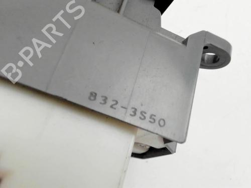 Used Left front window switch Left front window switch TOYOTA YARIS (_P9_) 1.3 VVT-i (SCP90_, SCP90R) (87 hp) 26181579 26181579