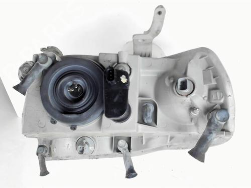 Right headlight CHEVROLET AVEO / KALOS Hatchback (T200) 1.4 16V | BP20435645C29 