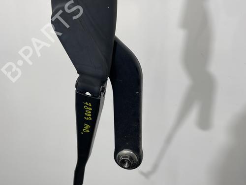 Used Front windshield wiper arm Front windshield wiper arm MERCEDES-BENZ S-CLASS (W220, V220) S 320 CDI (220.026, 220.126) (197 hp) 31817479 31817479