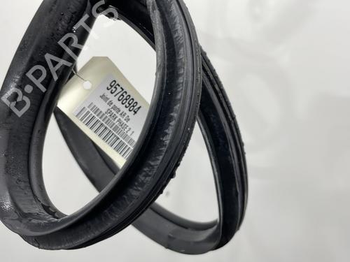 BP21184828C142 main image