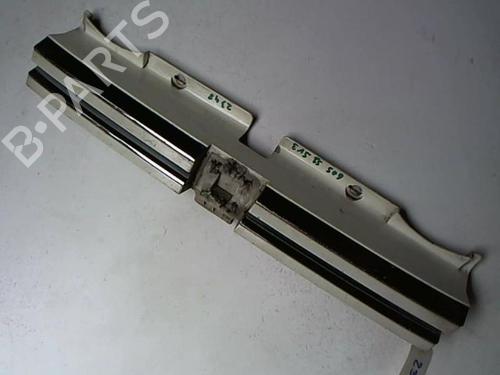 Used Grille PEUGEOT 605 (6B) 3.0 (167 hp) 21205535