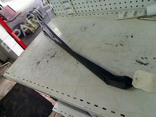 Used Front windshield wiper arm CITROËN XSARA PICASSO (N68) 1.6 (95 hp) 20413604