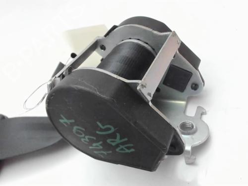 Venstre bak beltestrammer PEUGEOT 206+ (2L_, 2M_) 1.4 i (2LKFWA, 2MKFWA) (75 hp) 20417782