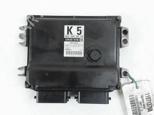 Calculateur moteur (ecu) SUZUKI SWIFT III (MZ, EZ) 1.6 (RS416, RR 416, ZC31S) (125 hp) 32138774