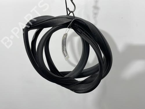 Gummilist CITROËN C1 (PM_, PN_) 1.0 (68 hp) 32373781