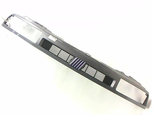 Used Grille FIAT ULYSSE (220_) 1.9 TD (92 hp) 25264771
