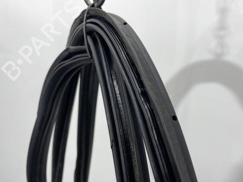 rubber-door-seal-vw-touran-1t1-1t2-2003-2004-2005-2006-2007-2008-2009-2010-2011-30795238 main image