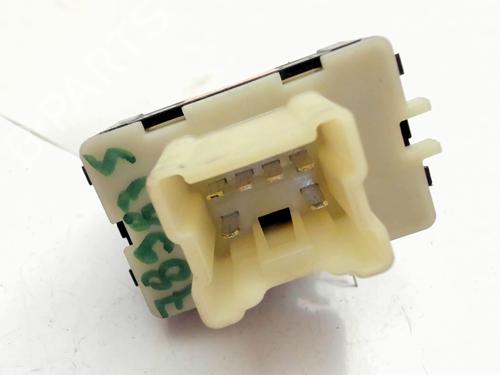 Used Left front window switch Left front window switch 39575830 39575830