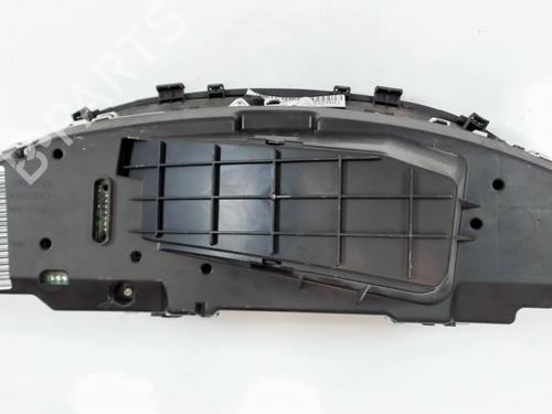 Used Instrument cluster TOYOTA YARIS (_P9_) 1.4 D-4D (NLP90_, NLP90R) (90 hp) 20442645