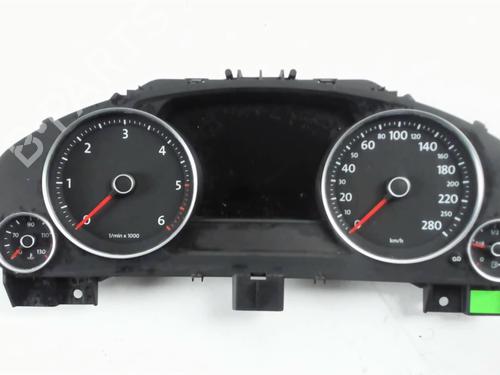 Used Instrument cluster Instrument cluster VW TOUAREG (7P5, 7P6) 3.0 V6 TDI (204 hp) 32149541 32149541