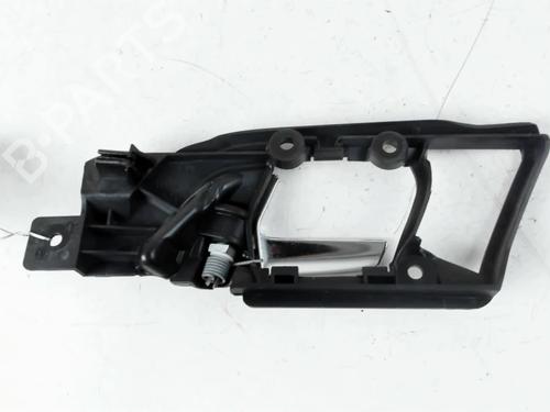 Maneta interior trasera derecha Maneta interior trasera derecha VW POLO IV (9N_, 9A_) 1.4 TDI (70 hp) 35892901 35892901