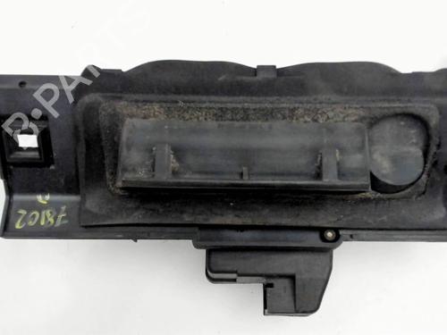 Used Tailgate handle PEUGEOT 206 Hatchback (2A/C) 1.1 i (60 hp) 30363913