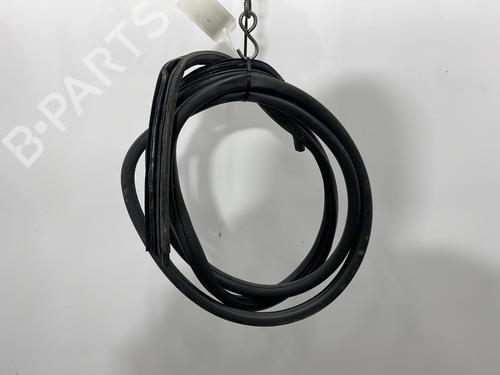Used Rubber door seal RENAULT TRAFIC II Bus (JL) 2.0 dCi 90 (JL00, JL01, JL0H, JL0M, JL0P, JL0S) (90 hp) 32094531