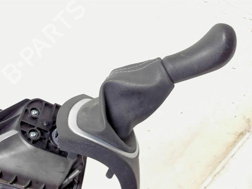 Used Gear lever Gear lever RENAULT CLIO III (BR0/1, CR0/1) 1.2 16V (BR02, BR0J, BR11, CR02, CR0J, CR11) (75 hp) 21206427 21206427