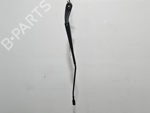 Used Front windshield wiper arm Front windshield wiper arm DACIA SANDERO III 1.0 SCe 65 (67 hp) 39904807 39904807