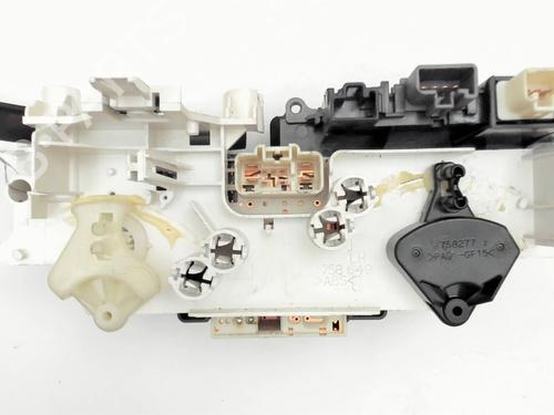 Used Climate control Climate control TOYOTA YARIS (_P1_) 1.0 (SCP10_, SCP10R) (65 hp) 28811230 28811230