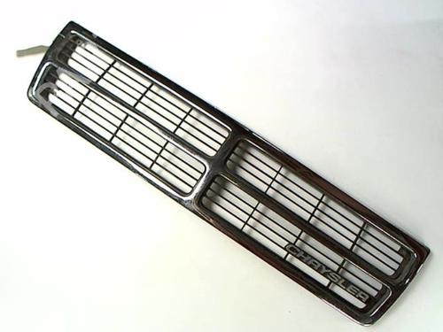 Used Grille Grille CHRYSLER VOYAGER II (ES) 2.5 i (101 hp) 20458985 20458985