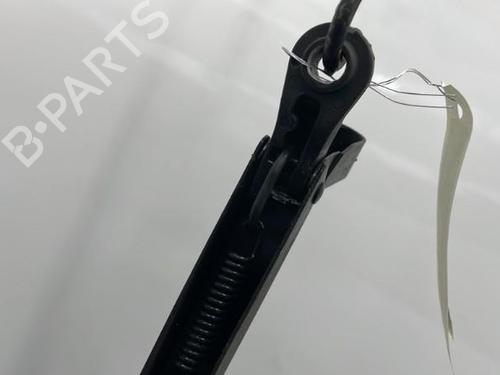 Used Front windshield wiper arm Front windshield wiper arm CITROËN C3 Pluriel (HB_) 1.4 (73 hp) 20442173 20442173