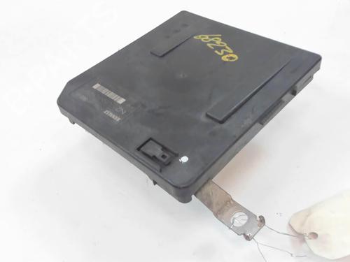 Used Fuse box Fuse box RENAULT SCÉNIC II (JM0/1_) 1.9 dCi (JM14) (131 hp) 20442406 20442406