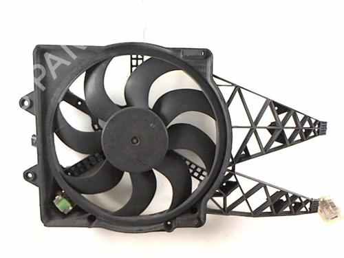 Used Radiator fan FIAT GRANDE PUNTO (199_) 1.3 D Multijet (75 hp) 20467042