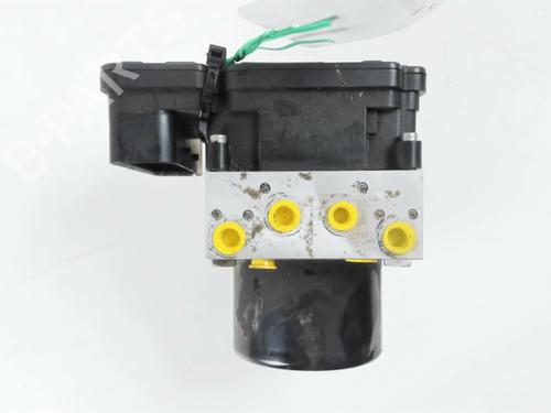 Used ABS pump ABS pump VOLVO V40 Hatchback (525) D3 (150 hp) 29638822 29638822