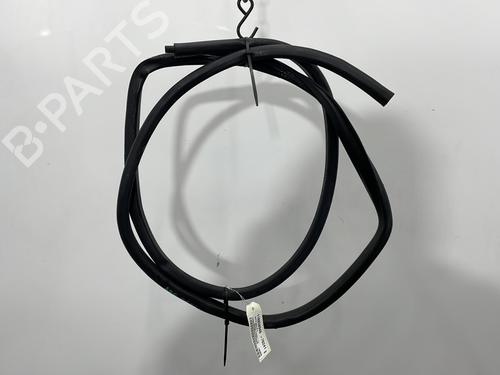 Gummiliste NISSAN QASHQAI II (J11, J11_) 1.2 DIG-T (115 hp) 31355459