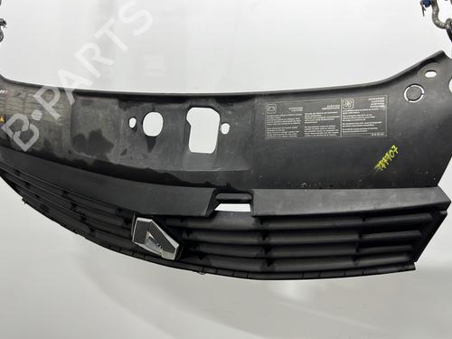 Grille RENAULT CLIO II (BB_, CB_) 1.2 16V (BB05, BB0W, BB11, BB27, BB2T, BB2U, BB2V, CB05,... | BP29338405C40 