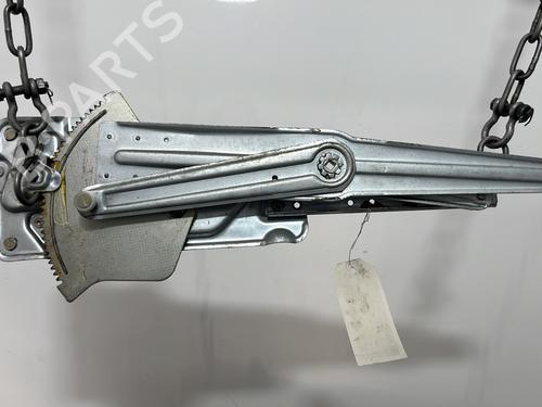 Used Front left window mechanism Front left window mechanism RENAULT TWINGO I (C06_) 1.2 16V (C06C, C06D, C06K) (75 hp) 33834271 33834271