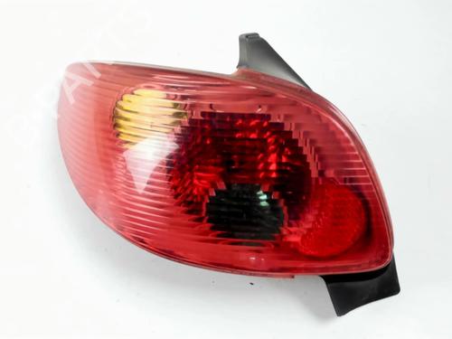 Venstre Baklys PEUGEOT 206 Hatchback (2A/C) 1.4 HDi eco 70 (68 hp) 28362023