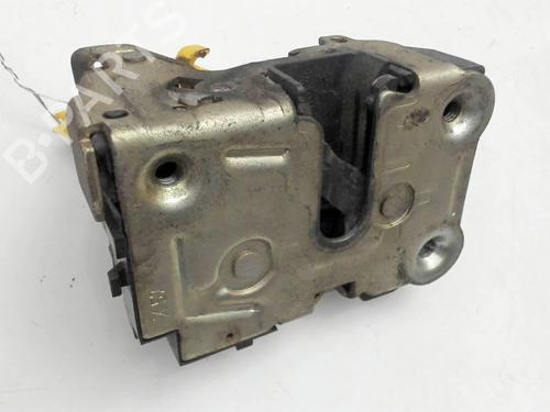 Used Front left lock Front left lock 26666457 26666457
