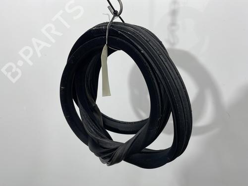 Rubber door seal PEUGEOT 407 SW (6E_, 6D_) 1.6 HDi 110 | BP29922074C142