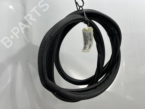 Used Rubber door seal Rubber door seal MERCEDES-BENZ VIANO (W639) CDI 2.2 (639.811, 639.813, 639.815, 639.711, 639.713) (163 hp) 33559927 33559927
