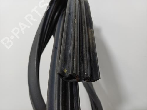 Used Rubber door seal Rubber door seal DACIA LODGY (JS_) 1.2 TCe (JSAY, JSM0) (115 hp) 36149943 36149943
