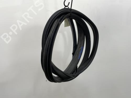Rubber door seal FORD FIESTA VI (CB1, CCN) 1.6 TDCi | BP26181767C142 