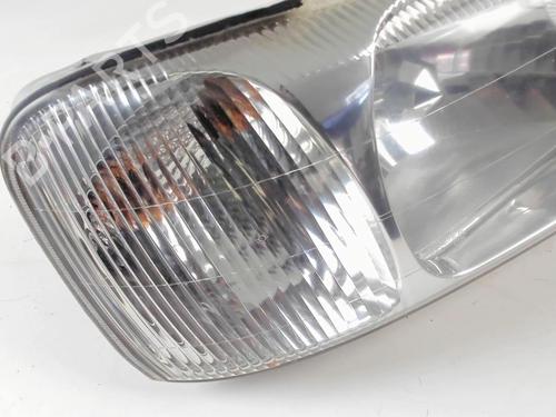 Right headlight HYUNDAI ACCENT II (LC) 1.3 | BP20464728C29 