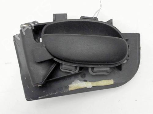 Venstre bak invendig håndtak PEUGEOT 206 Hatchback (2A/C) 1.4 i (75 hp) 26532057