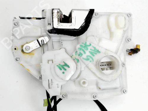 Front left lock OPEL AGILA B (H08) 1.3 CDTI (F68) | BP32273766C98