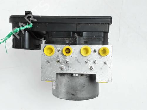Used ABS pump ABS pump PEUGEOT 2008 II (UD_, US_, UY_, UJ_, UR_, UC_) 1.5 BlueHDI 130 (131 hp) 30329338 30329338