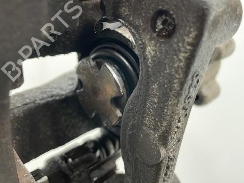 Used Right rear brake caliper Right rear brake caliper TOYOTA AURIS (_E18_) 1.8 Hybrid (ZWE186_, ZWE186R) (136 hp) 24130602 24130602