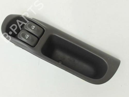 Pulsantiera anteriore sinistra RENAULT SCÉNIC I MPV (JA0/1_, FA0_) 1.6 (JA00, JA16, JA15, JA19, JA1V, JA2B, JA2C, JA0B,... (107 hp) 20441724