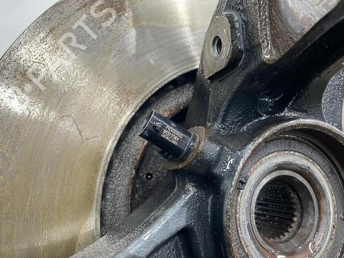 Left front steering knuckle PEUGEOT 3008 II SUV (MC_, MR_, MJ_, M4_) 1.5 BlueHDi 130 | BP20400712M25 